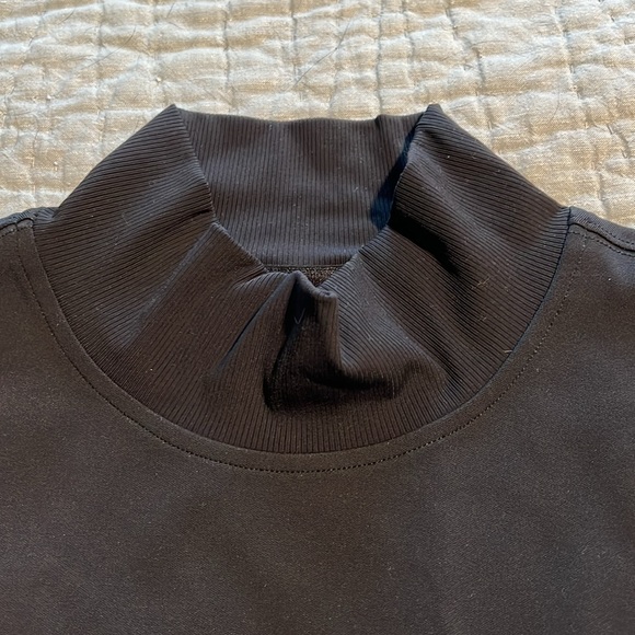 Athleta Venice Sweatshirt, NWOT M - Picture 3 of 5